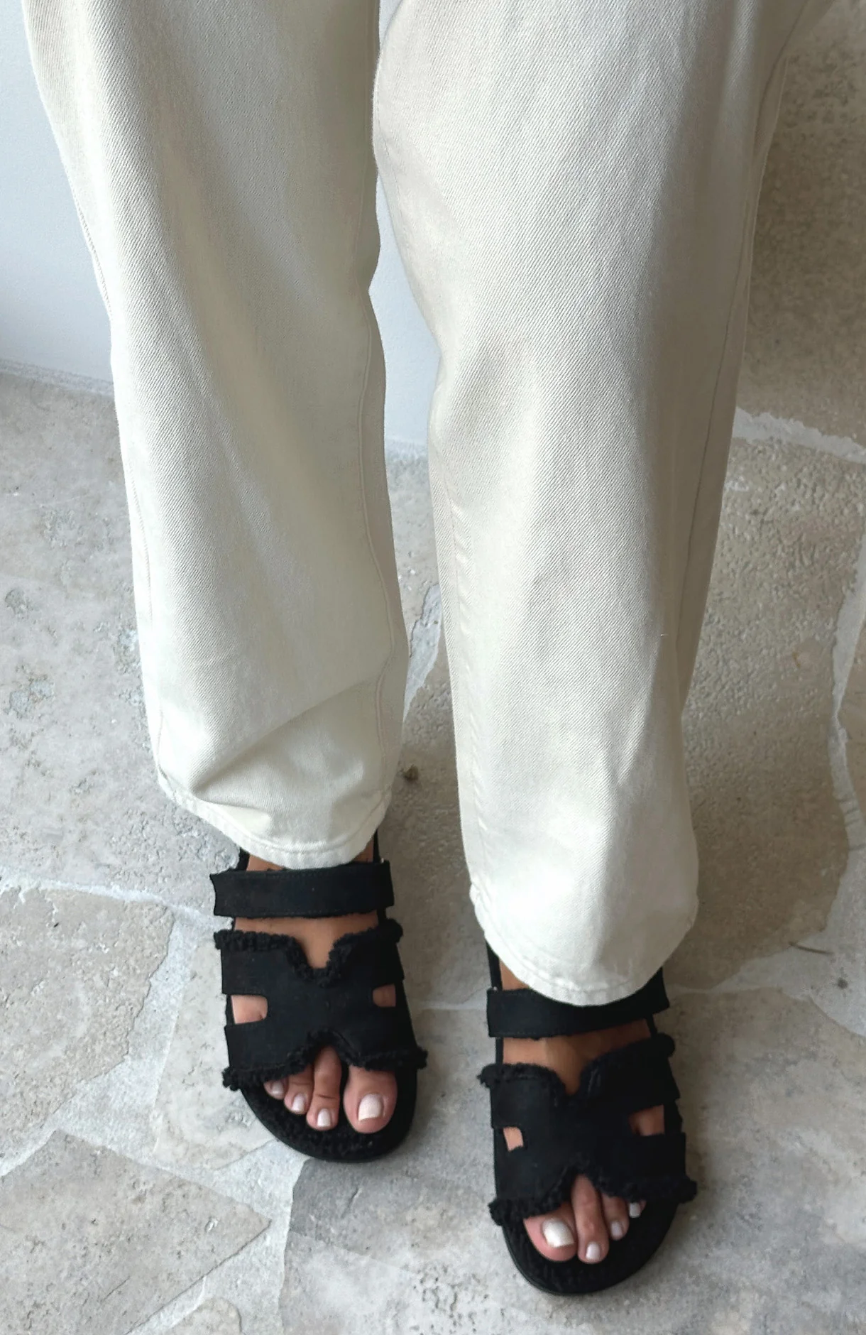 Sandra Shearling Sandals Black - Image 4